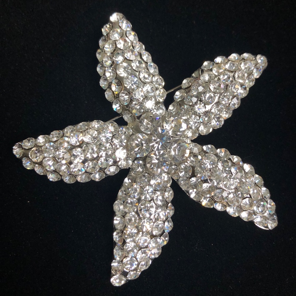 Vintage crystal rhinestone star flower brooch